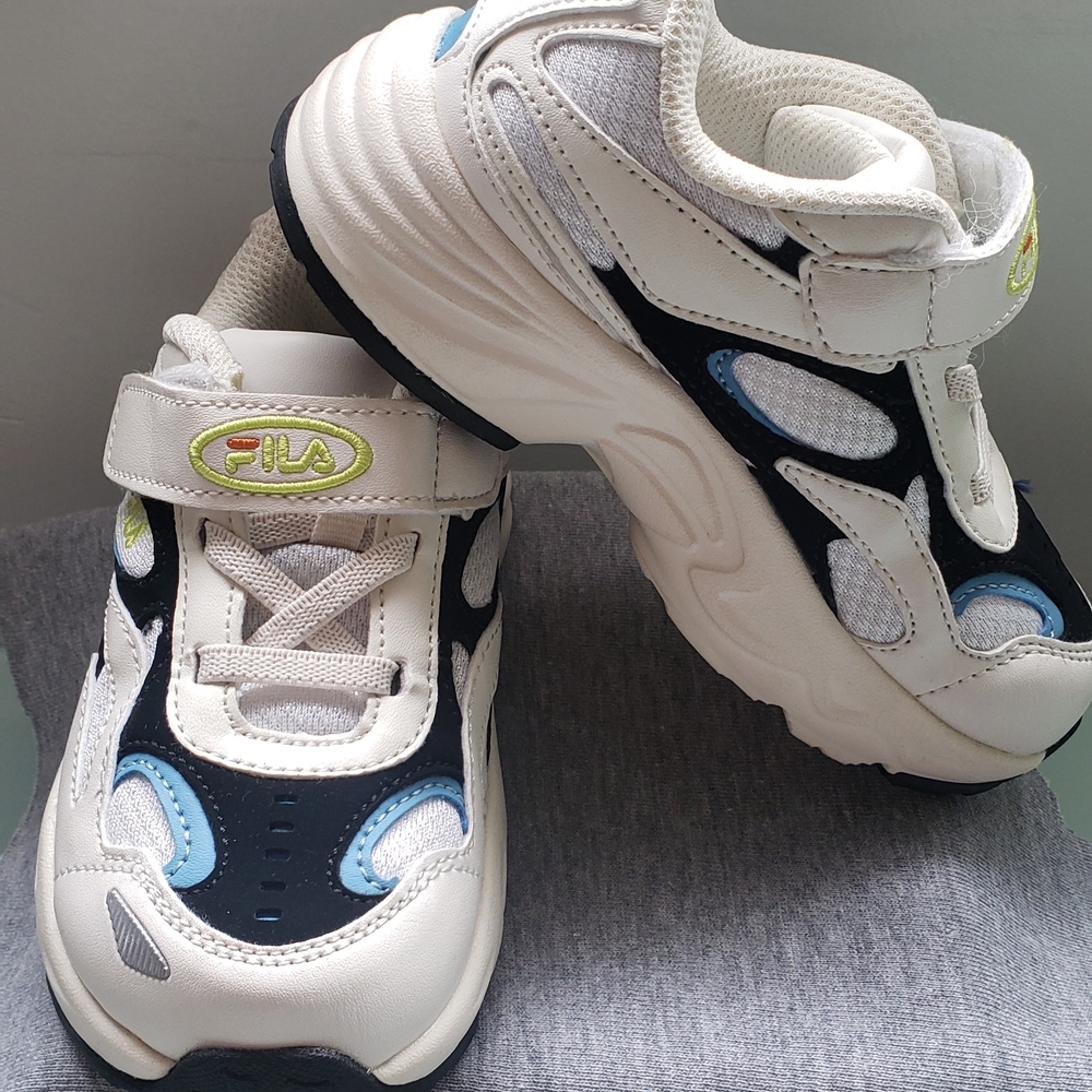 Fila White and Blue Sneakers with Velcro Closure